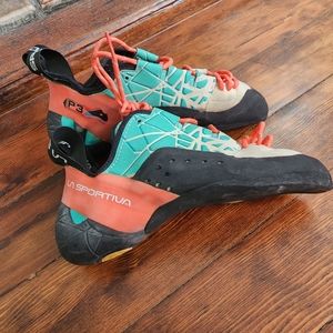 La sportiva climbing shoes kataki in mint/coral